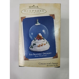 ICE-SKATERS' DELIGHT -2005 Hallmark Keepsake Ornament in Box - Snow Globe (#C23)